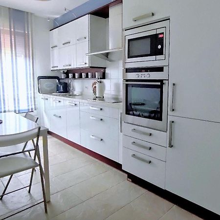 Appartement Rías Baixas en Ribeira piso céntrico con parking y wifi Extérieur photo